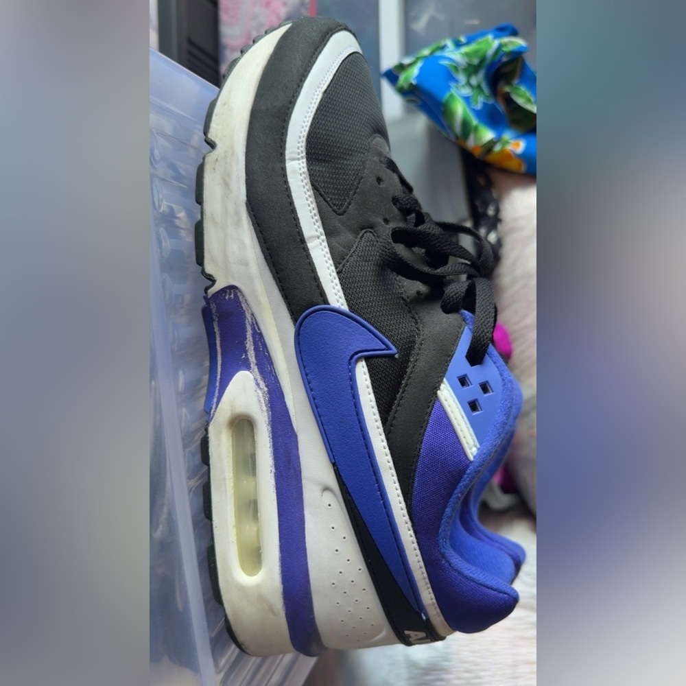Nike Black and Blue Retro Air Max Trainer - Picture 3 of 4